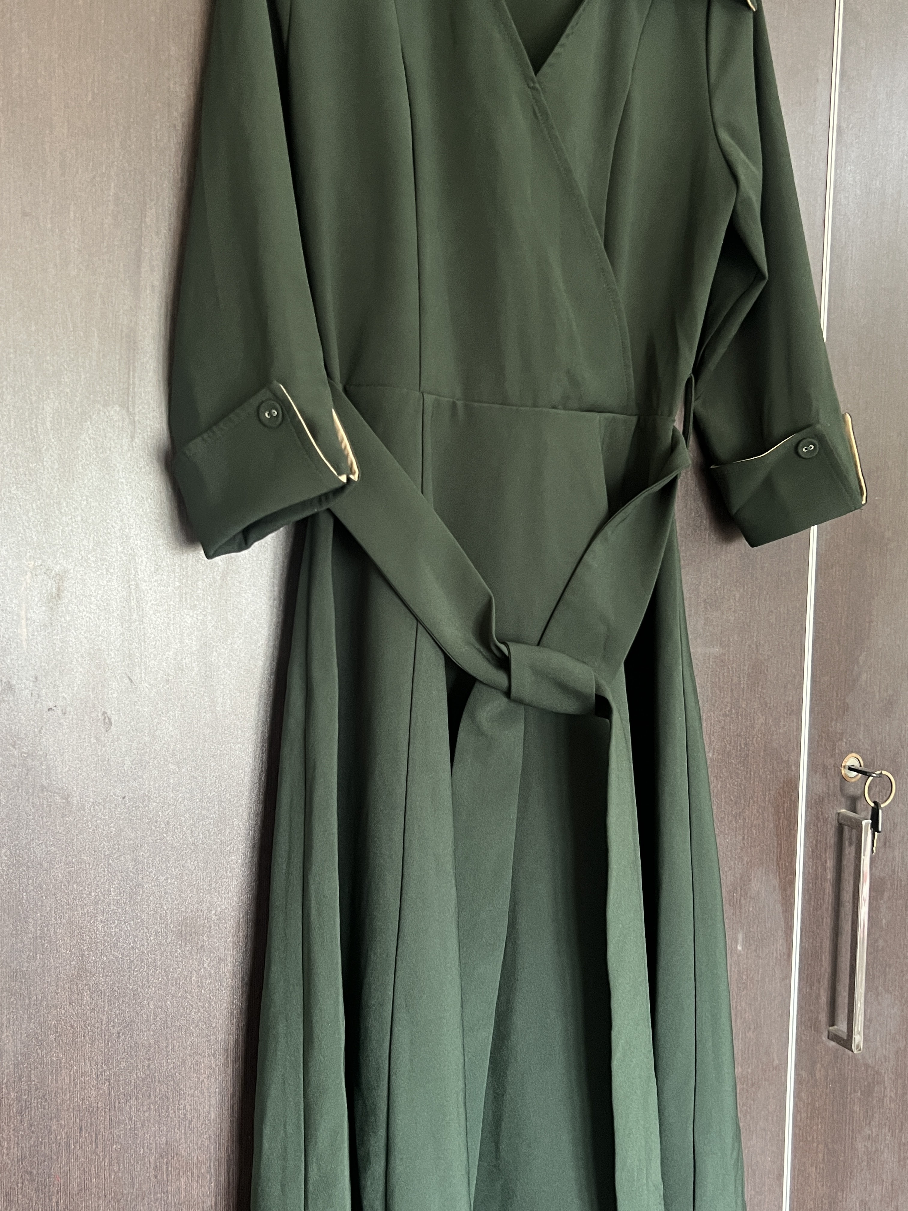 NUSH by Anushka Sharma. Bottle-Green
